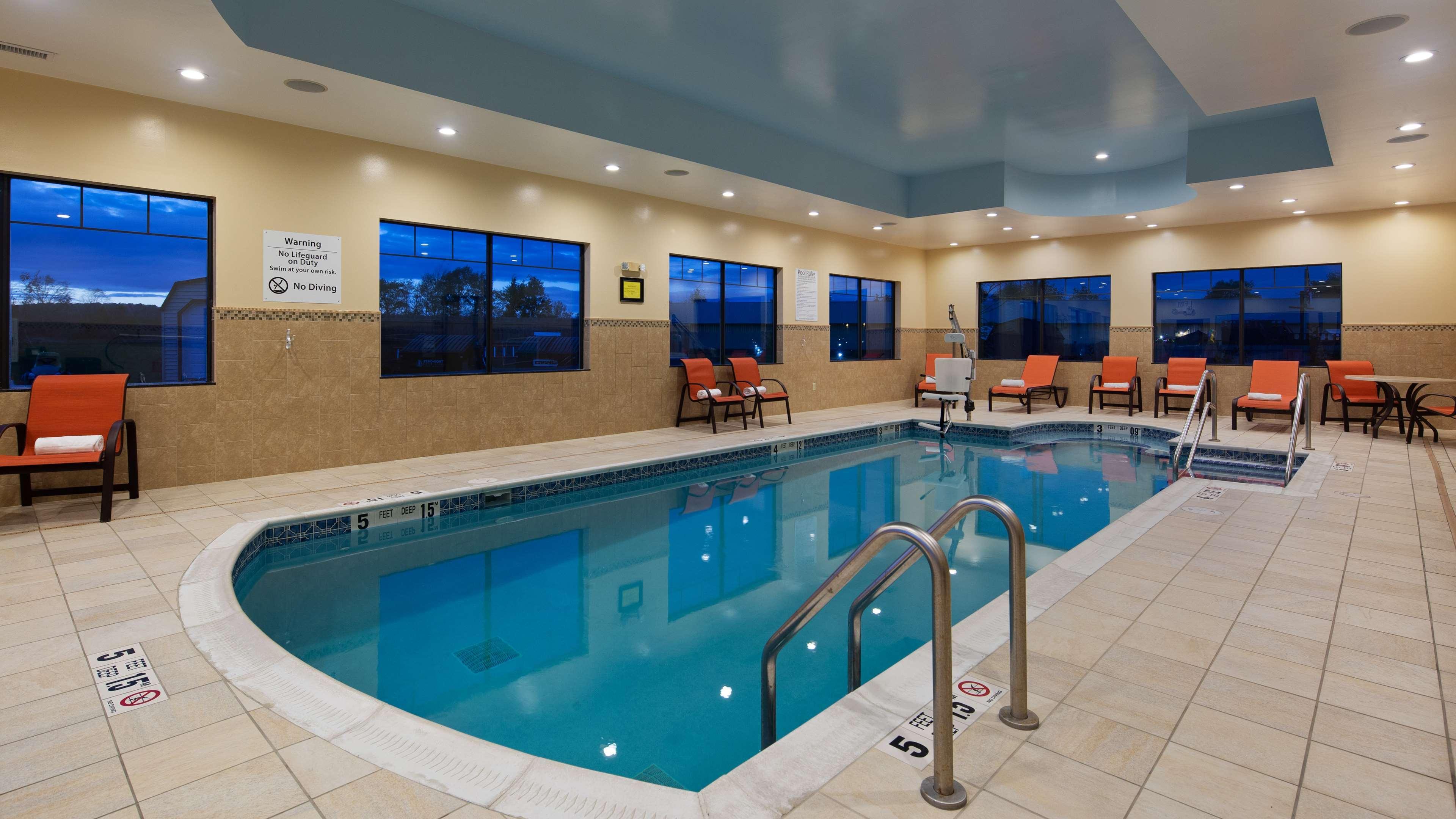 Best Western Plus Finger Lakes Inn & Suites Cortland Luaran gambar