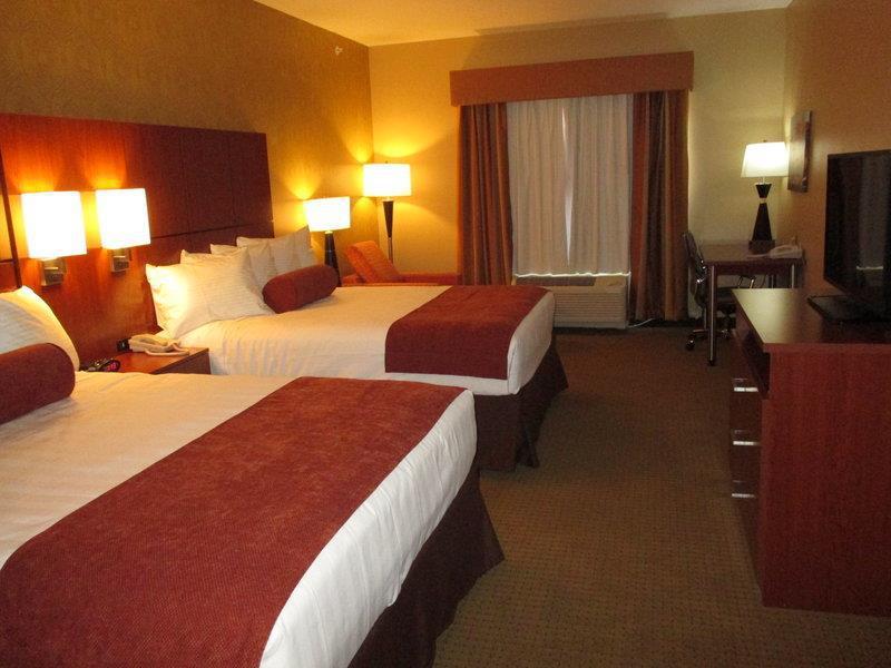 Best Western Plus Finger Lakes Inn & Suites Cortland Bilik gambar