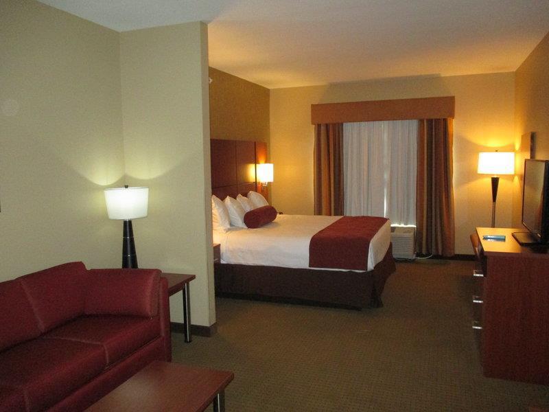 Best Western Plus Finger Lakes Inn & Suites Cortland Bilik gambar