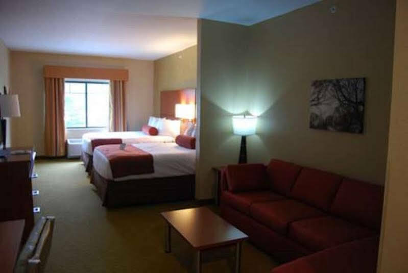 Best Western Plus Finger Lakes Inn & Suites Cortland Luaran gambar